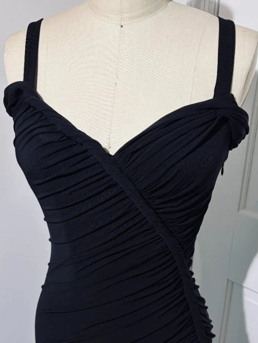 Black Laundry by Shelli Segal Cocktail Dress Size 2 Like New